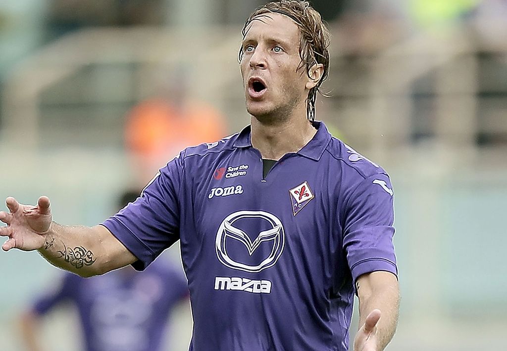 Ambrosini in maglia viola