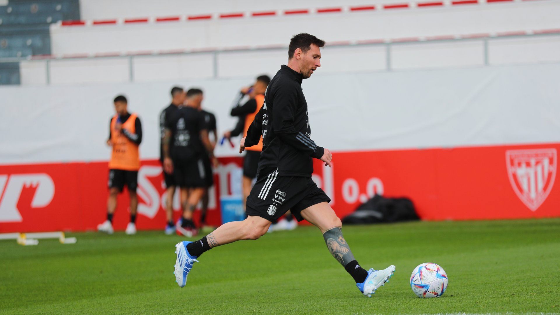 lionel messi entrenamiento argentina finalissima 24052022