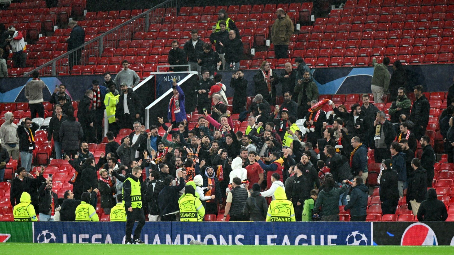 Galatasaray-fans-Man-Utd