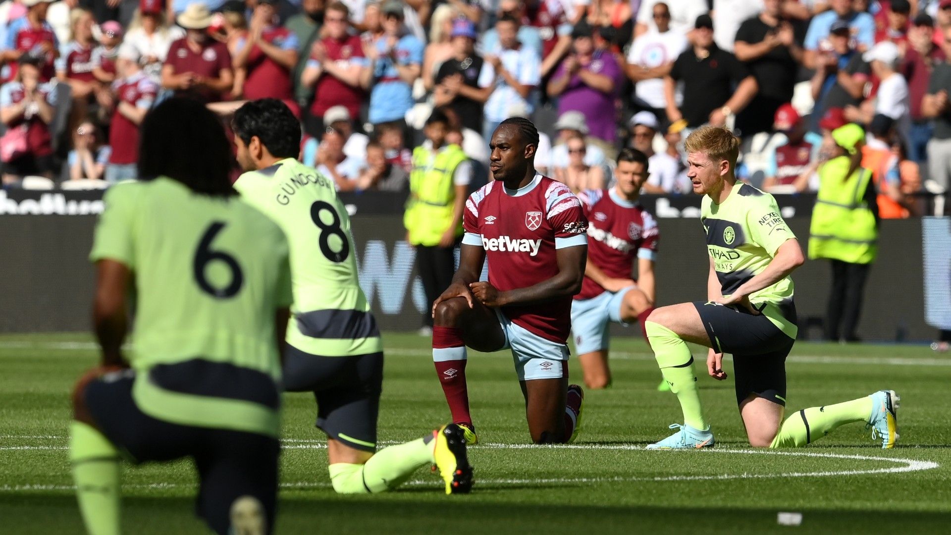 Man-City-West-Ham-knee-2022-23