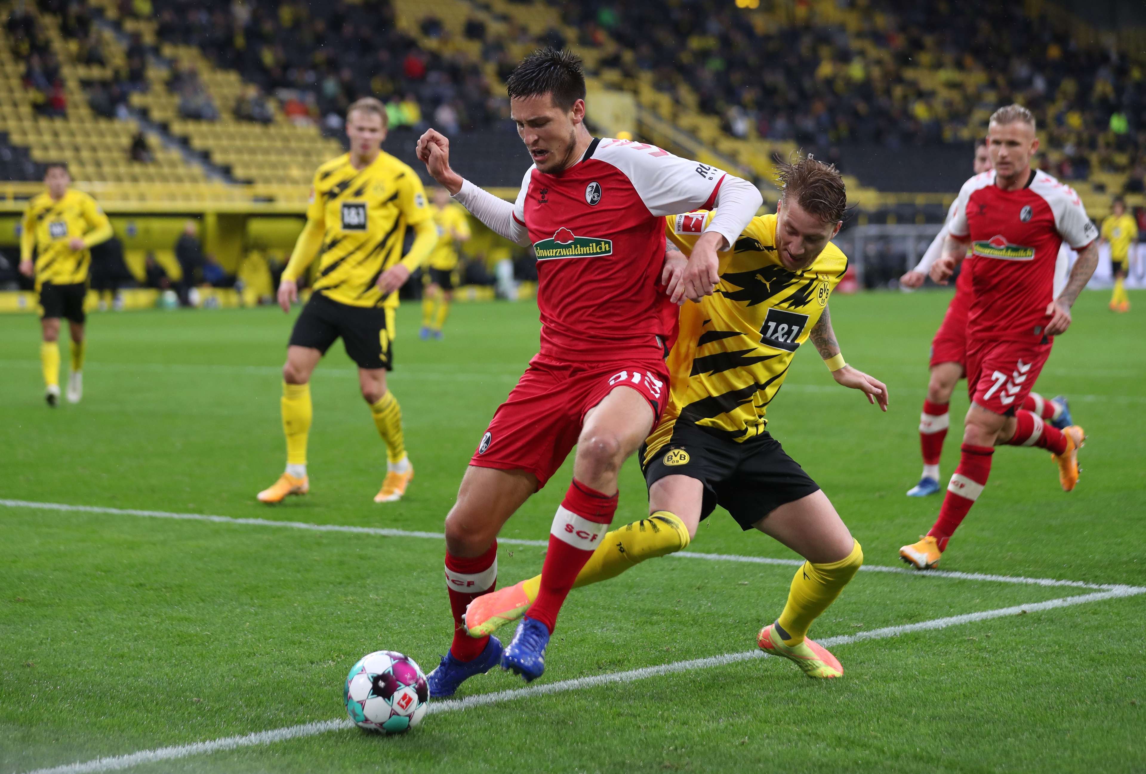 Marco Reus Keeven Schlotterbeck Borussia Dortmund SC Freiburg 03102020