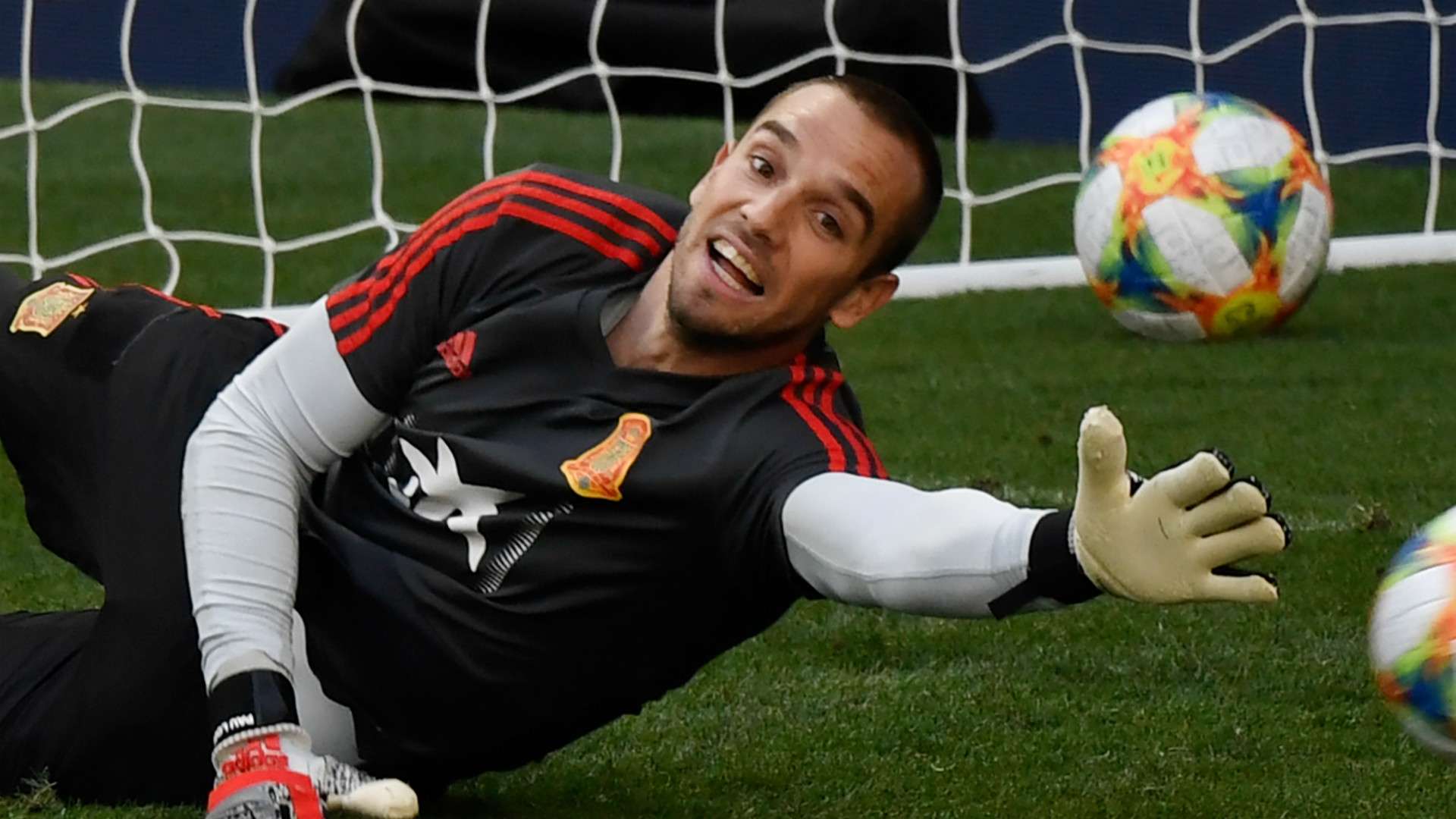 Pau Lopez Spain 2019