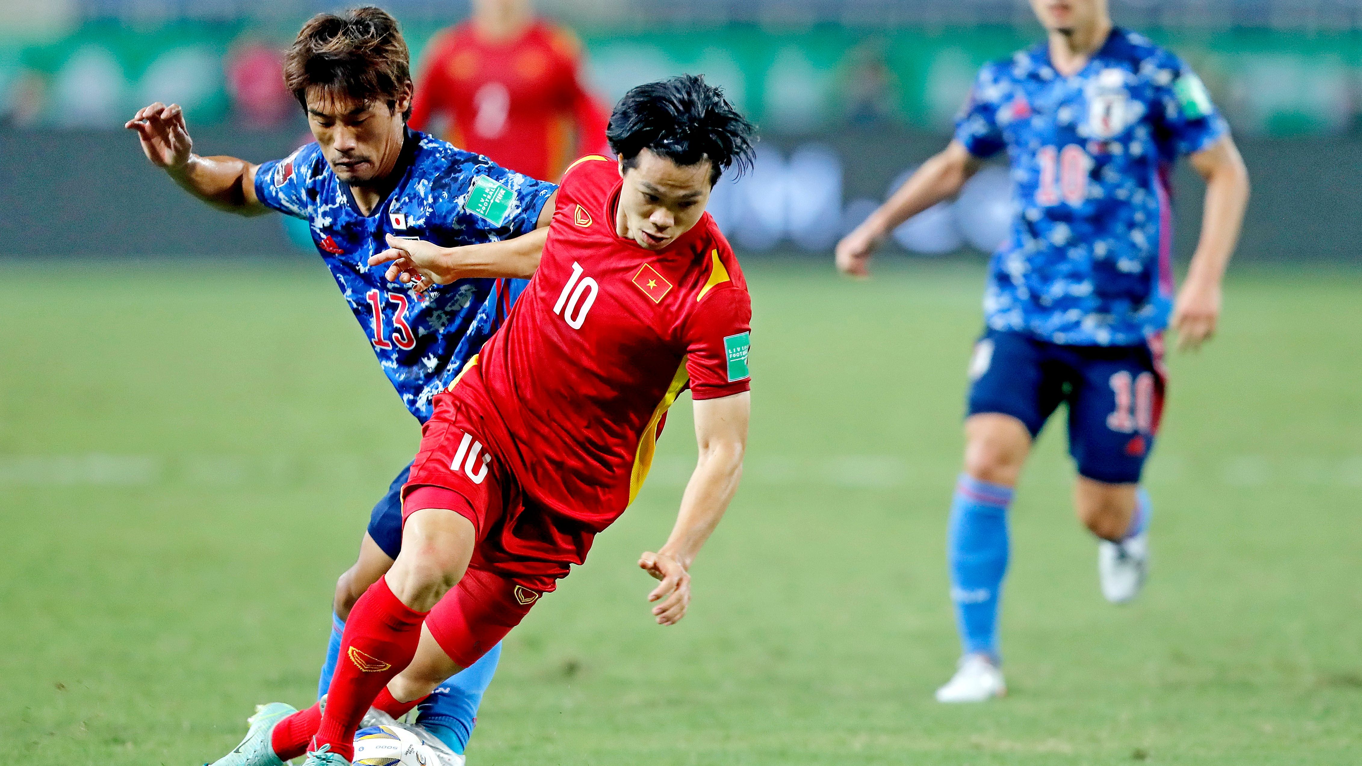 Nguyen Cong Phuong Vietnam Hidamasa Morita Japan WCQ 2021