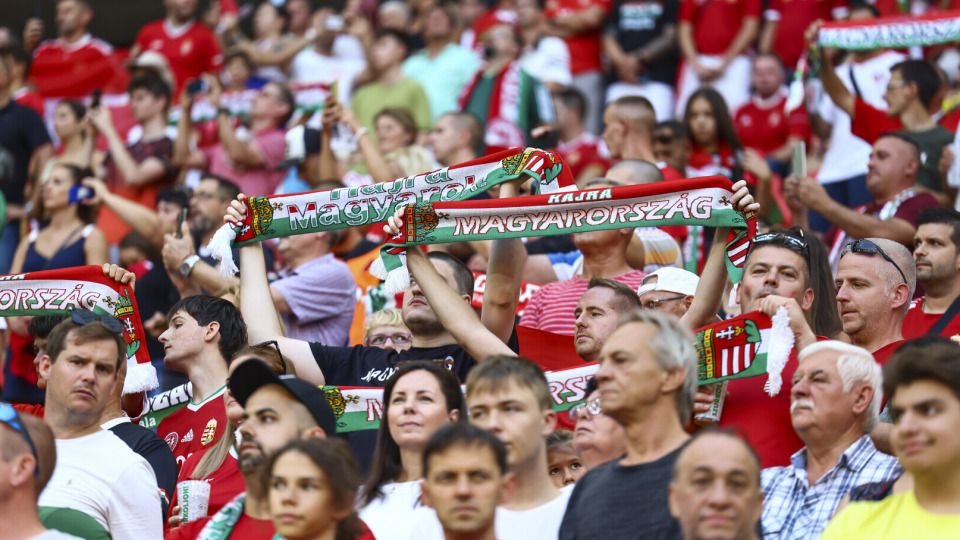 Hungarian fans