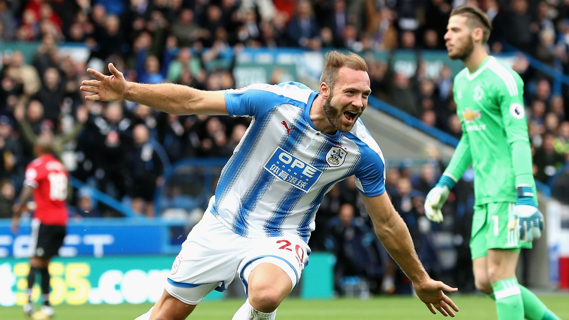 Laurent Depoitre Huddersfield Town Manchester United