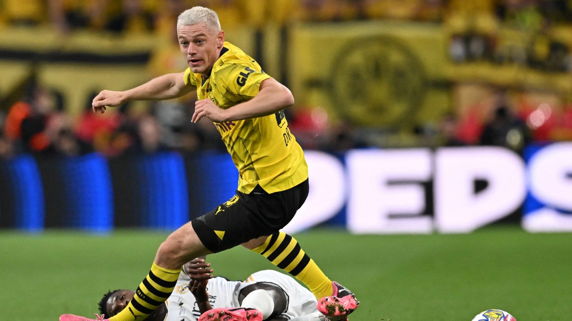 Julian Ryerson Dortmund 2024