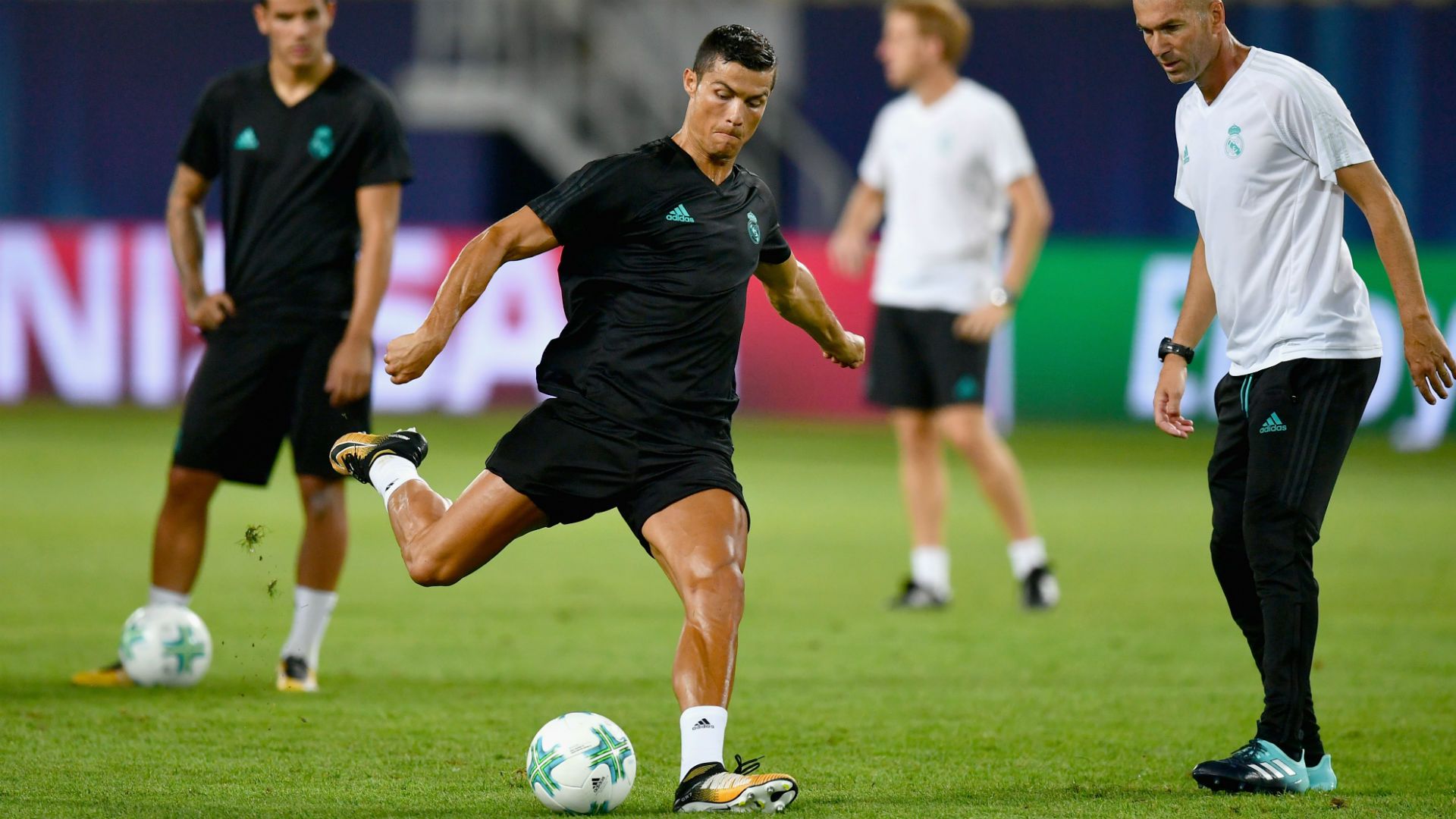 UEFA Supercup - Cristiano Ronaldo Zinedine Zidane - Training - Real Madri