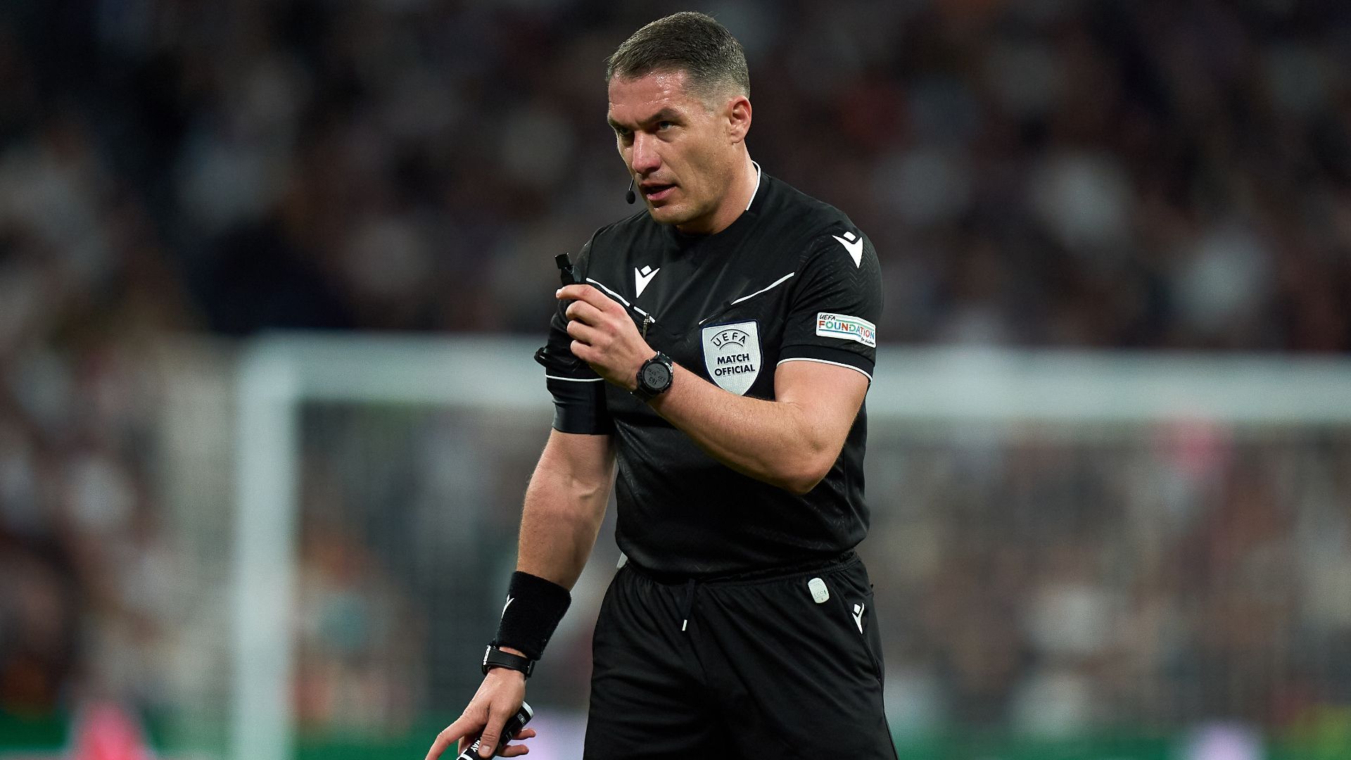 Istvan Kovacs arbitro Champions League
