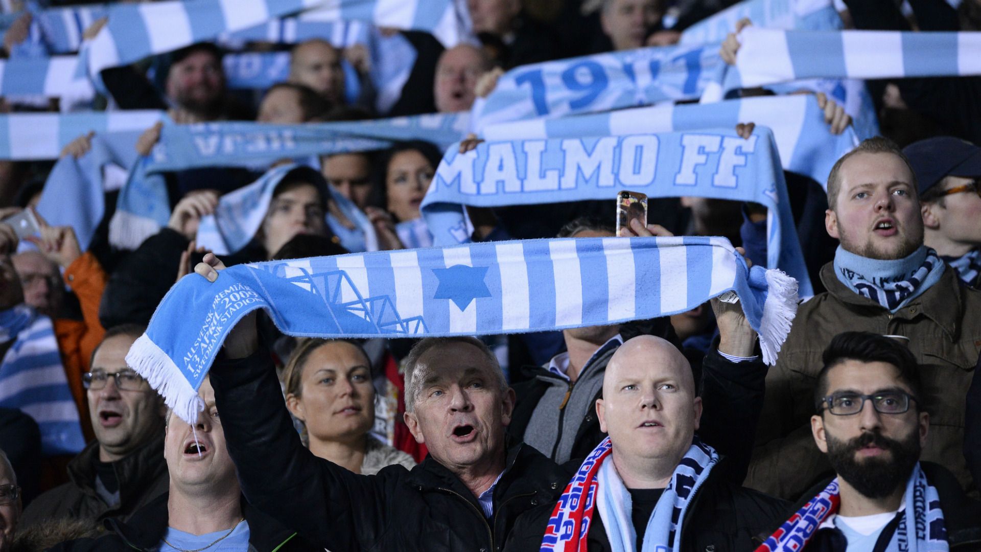 Fans Malmo Atletico Madrid UEFA Champions League 11042014