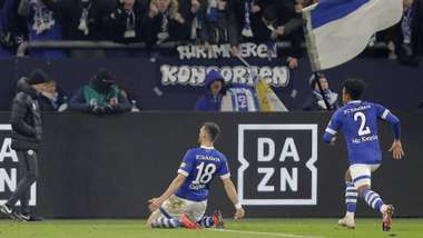 ONLY GERMANY Daniel Caligiuri Schalke 04 Bundesliga DAZN 20012019