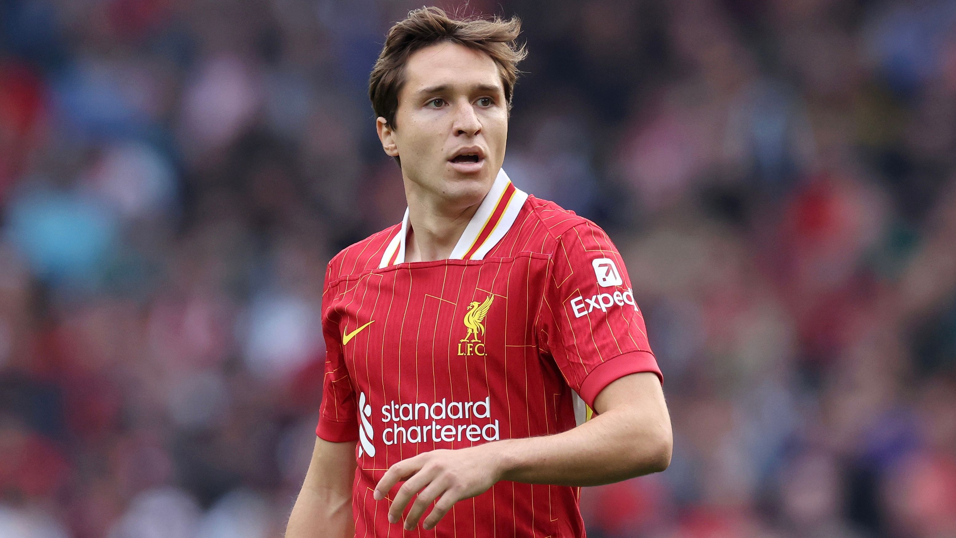 Arne Slot Discusses Federico Chiesa’s Struggles for Game Time at Liverpool Amid Champions League Challenge