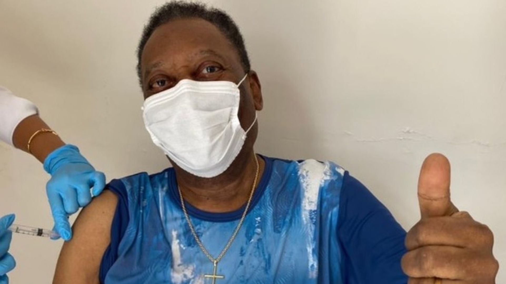 Pelé vacinado contra Covid-19