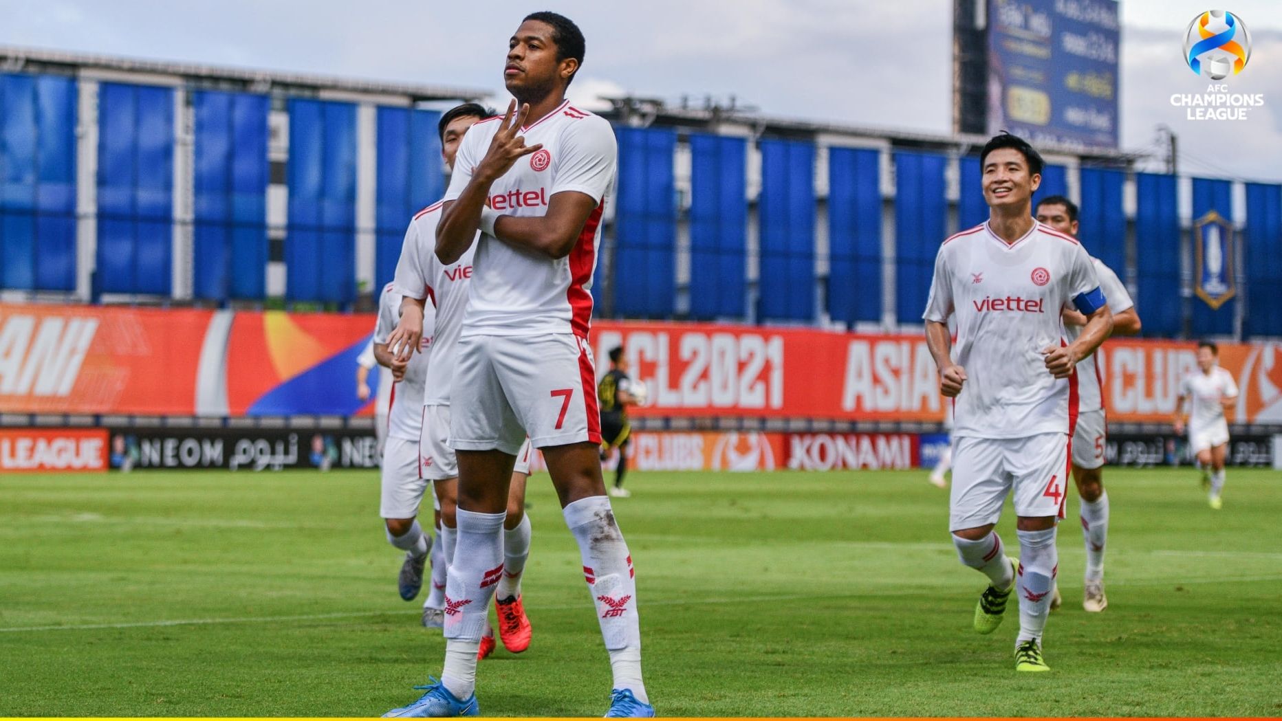 Caique Venancio Bui Tien Dung Viettel vs Kaya FC 2021 AFC Champions League