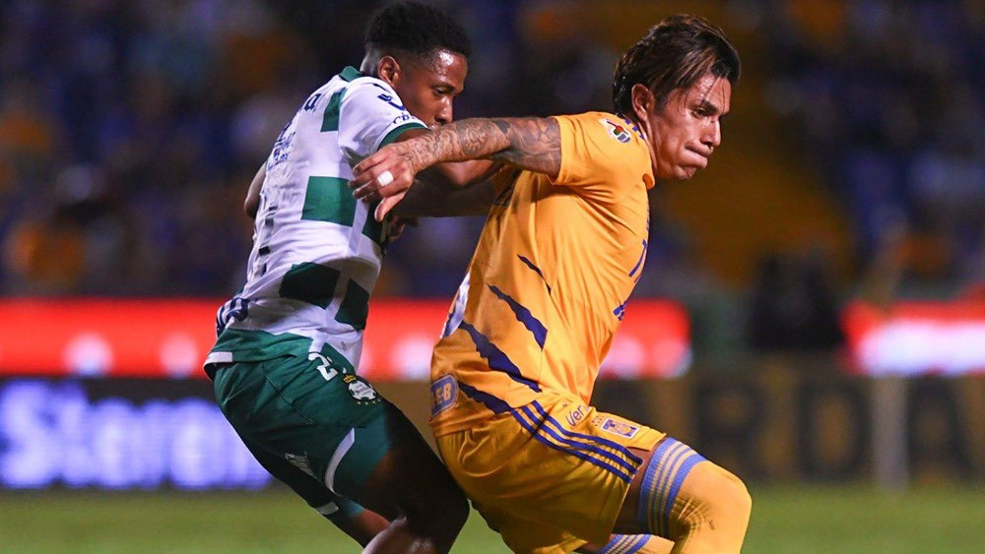 Carlos Salcedo Tigres vs Santos Apertura 2021