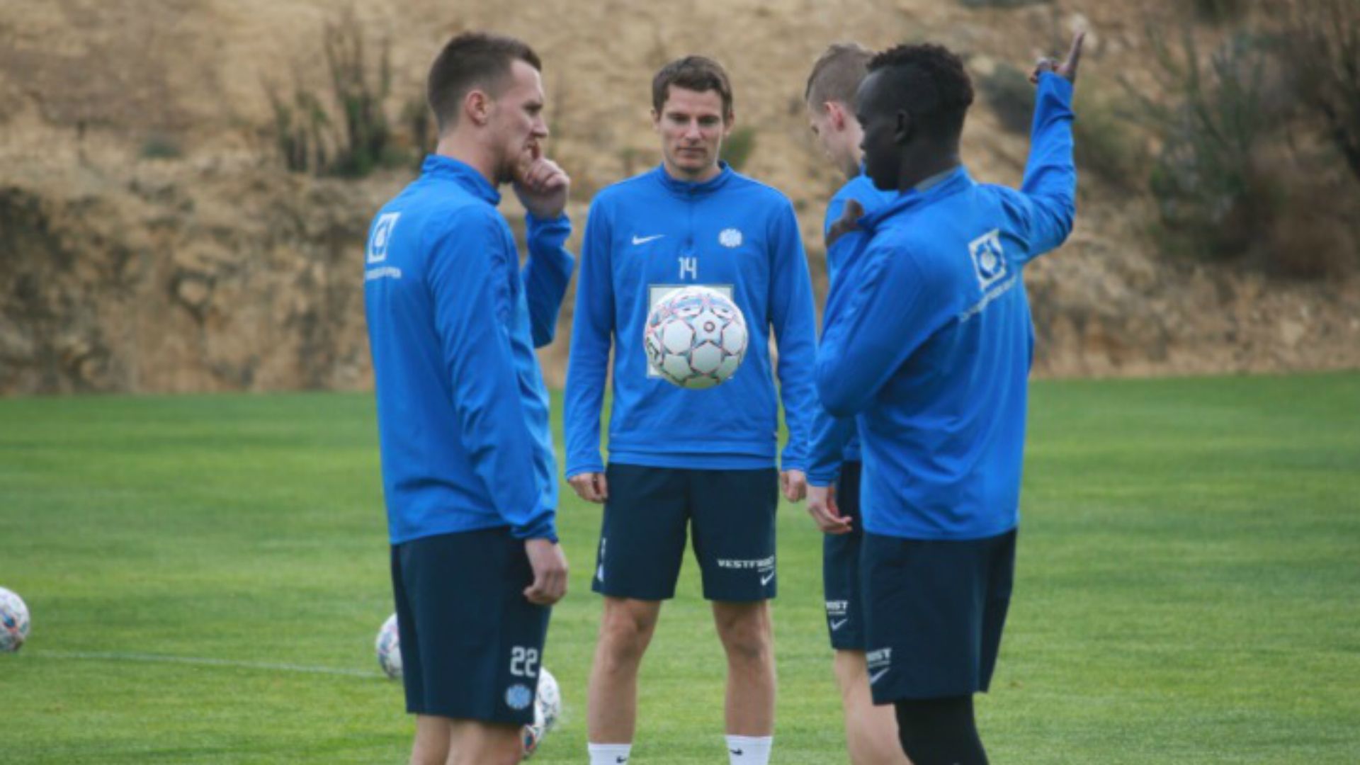 Brent McGrath Awer Mabil Esbjerg Danish Superliga