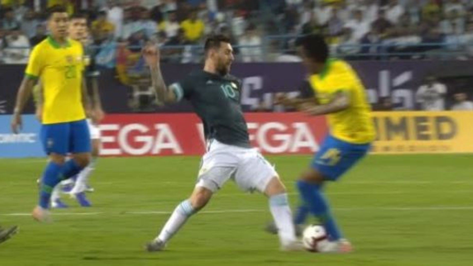 Captura TV Argentina Brasil Lionel Messi 151119