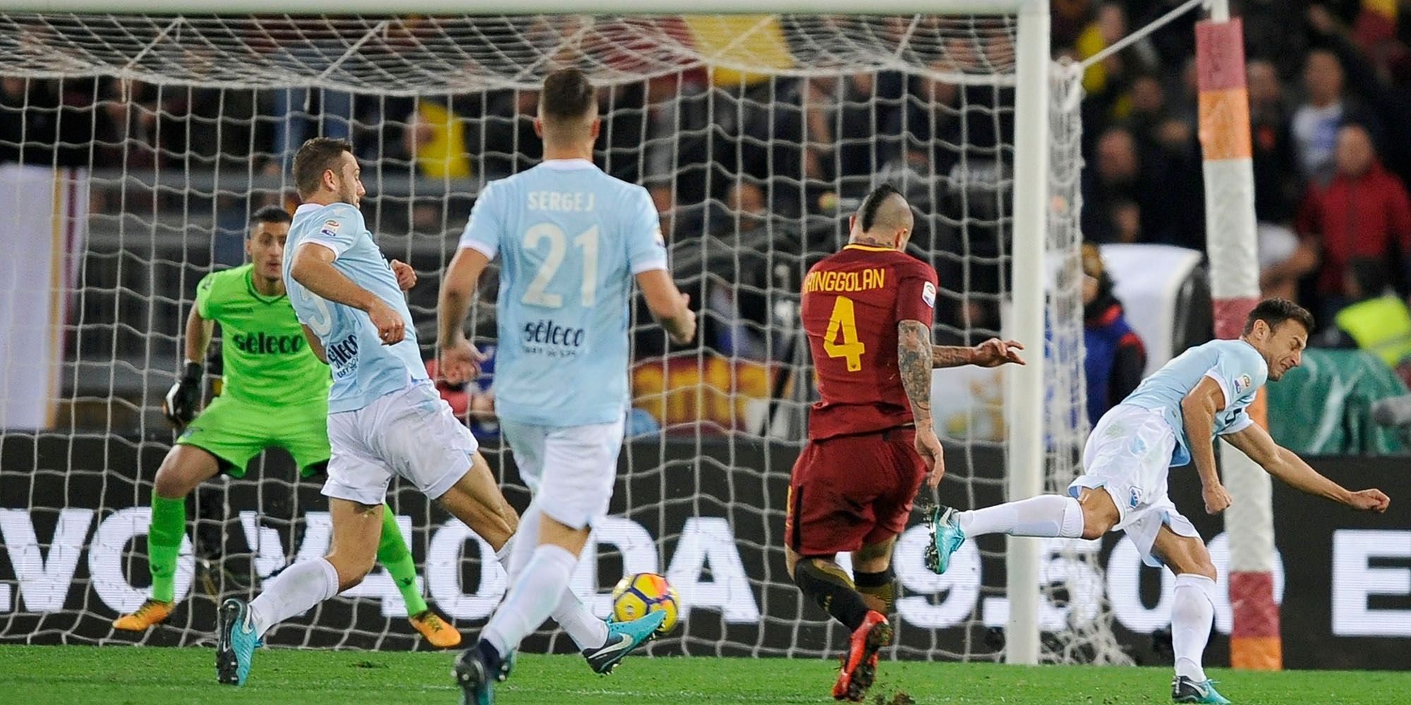 Radja Nainggolan Roma