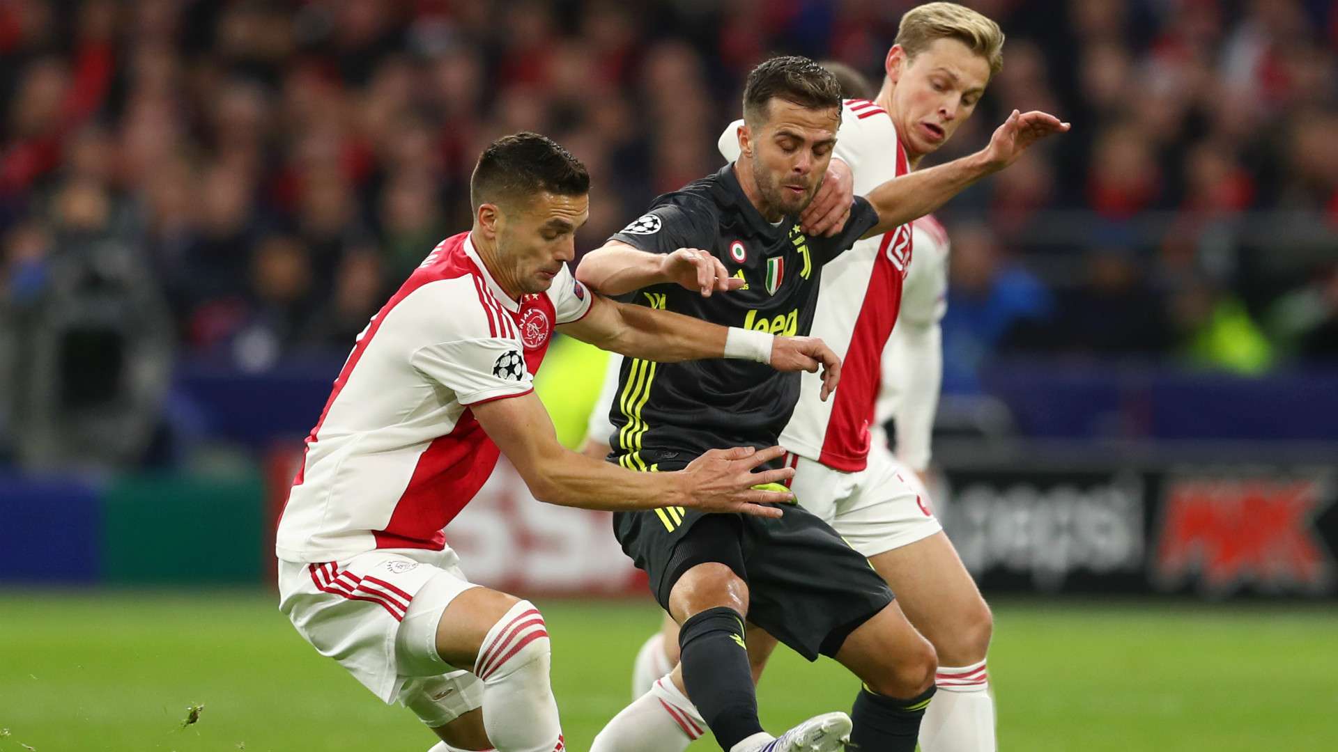 Ajax Juventus Tadic Pjanic De Jong