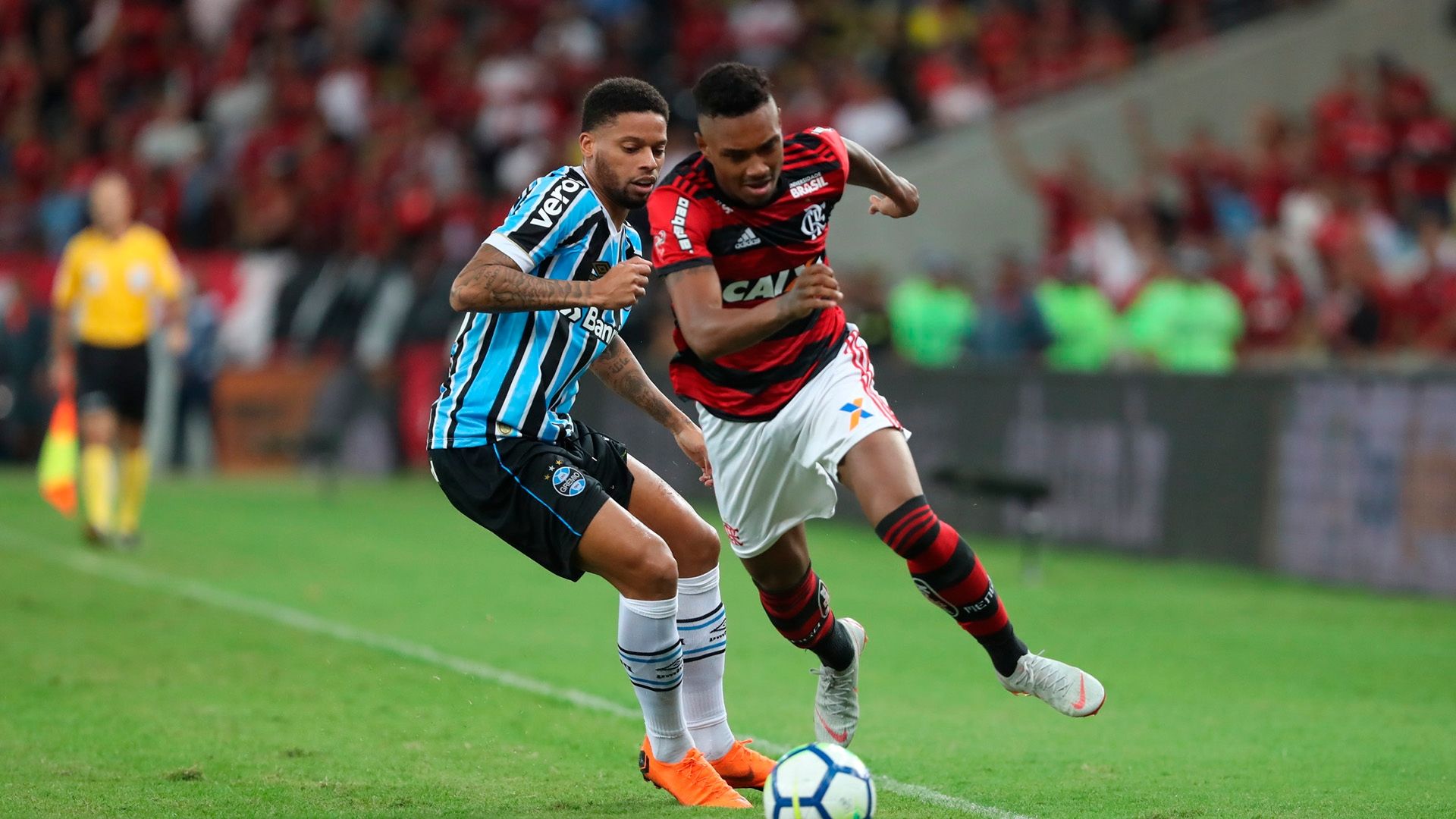 Andre Ribeiro Vitinho Flamengo Gremio Copa do Brasil 15082018