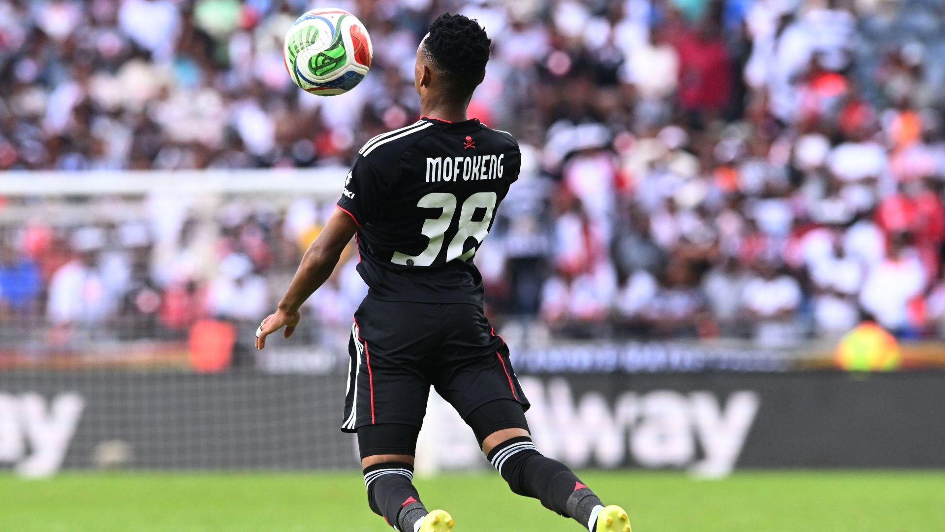 Relebohile Mofokeng, Orlando Pirates