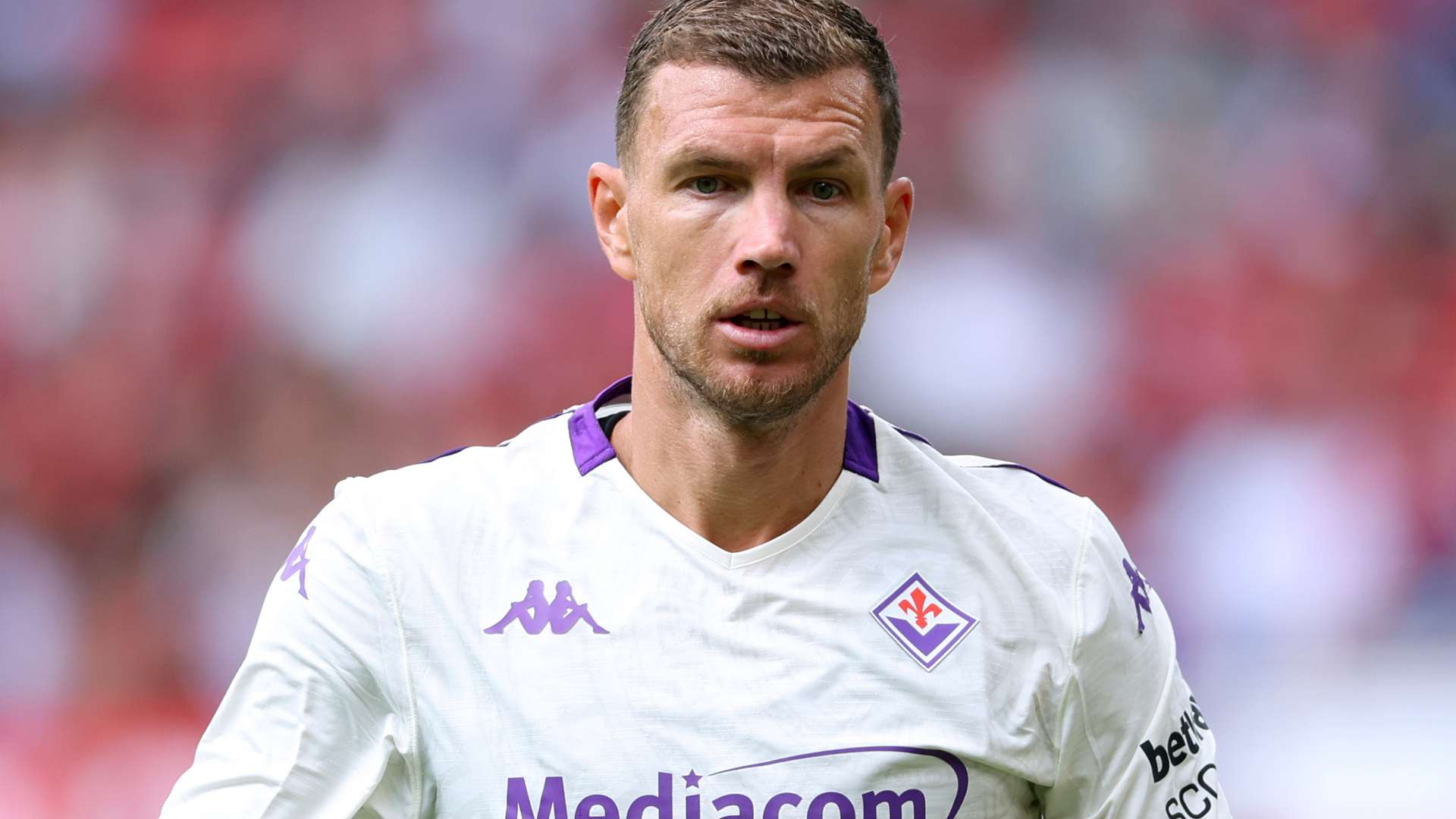 Edin Dzeko Fiorentina seconda maglia