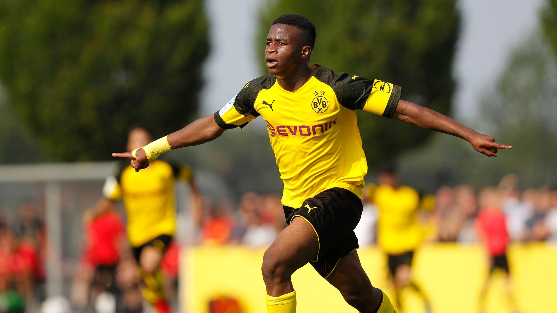 Youssoufa Moukoko Borussia Dortmund 10062018