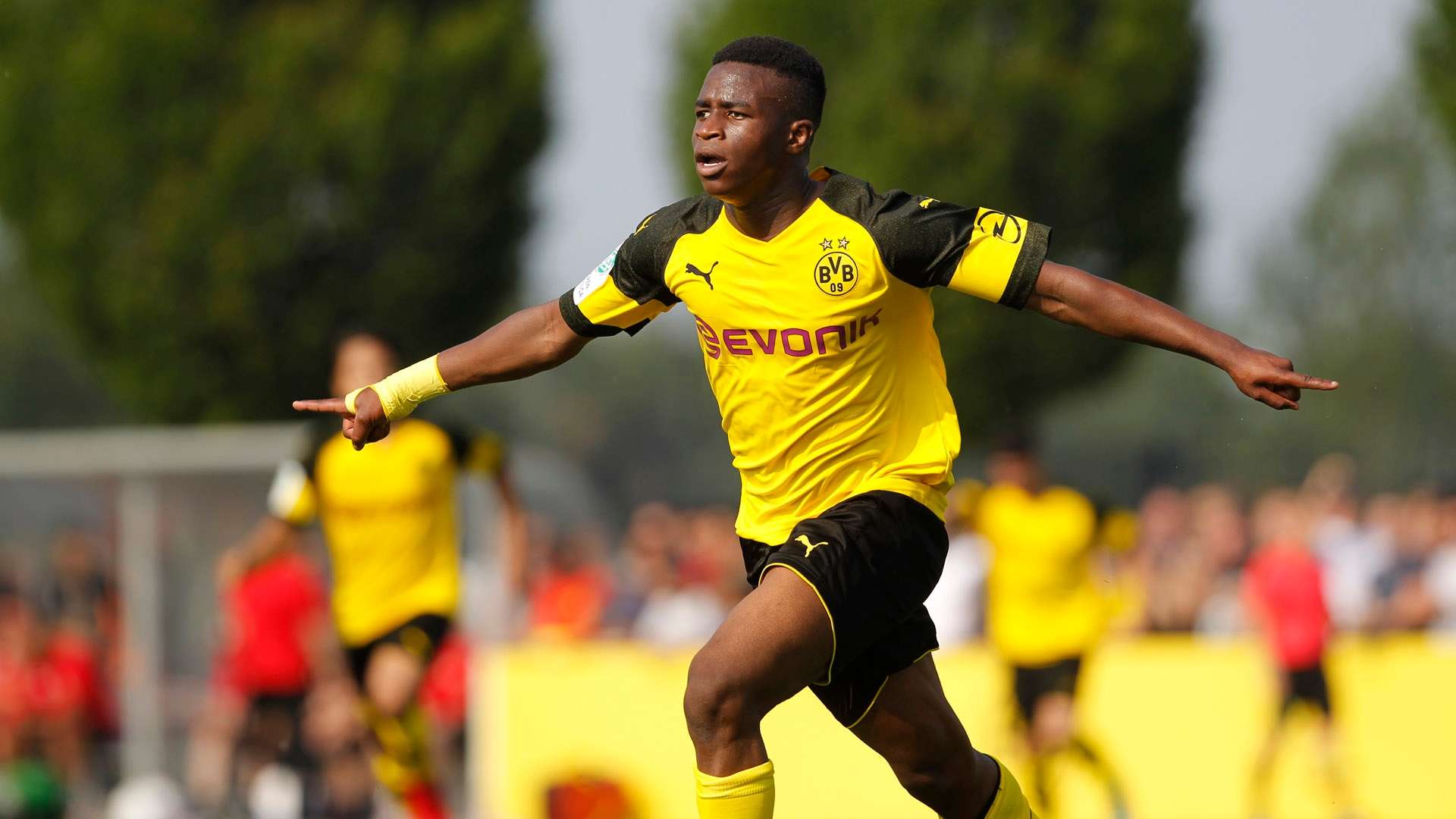 Youssoufa Moukoko Borussia Dortmund 10062018