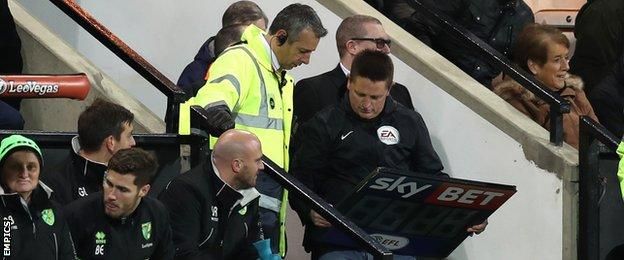 referee norwich preston