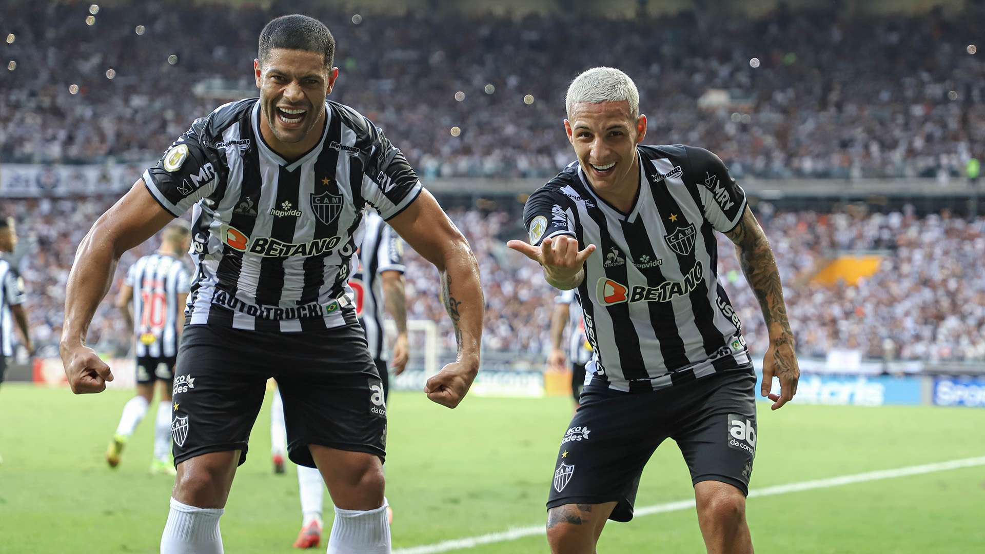 Hulk e Arana comemoram, Atlético-MG x América-MG, Brasileirão, 07112021