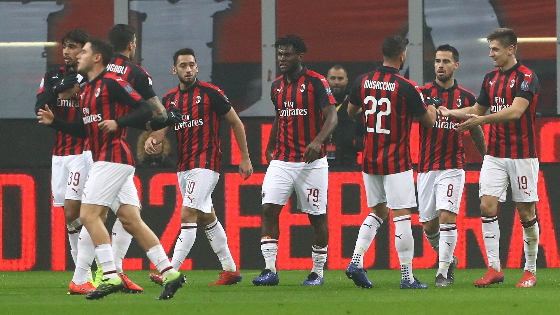 Milan celebration goal cagliari 10022019