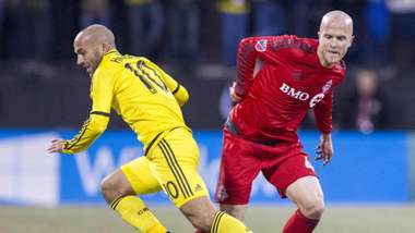 Federico Higuain Michael Bradley MLS 03142016
