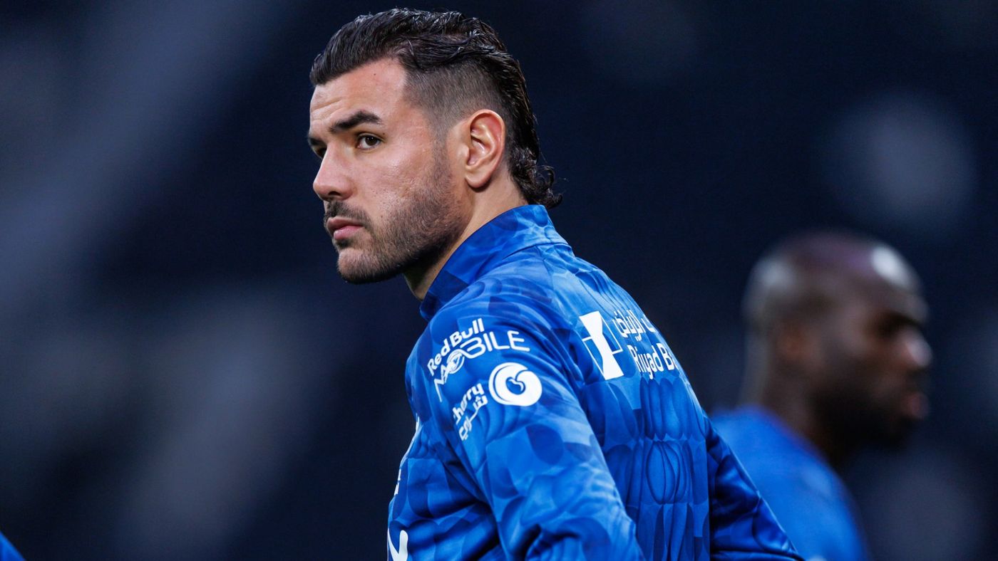 ثيو يصدم الهلال بقرار مفاجئ.. ونونيز يتصدر خطة بشكتاش البديلة!