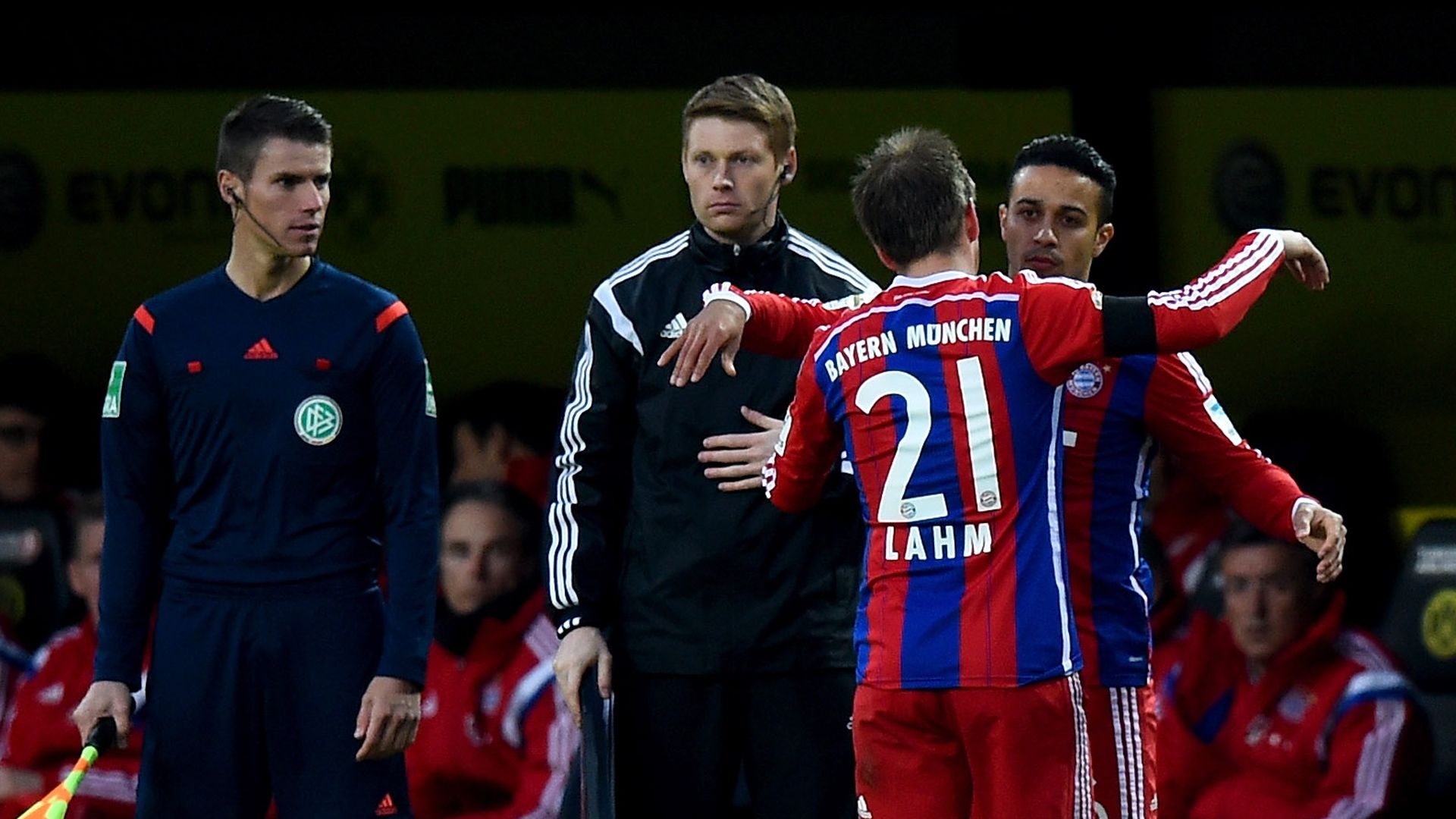 Thiago Alcantara Philipp Lahm FC Bayern München