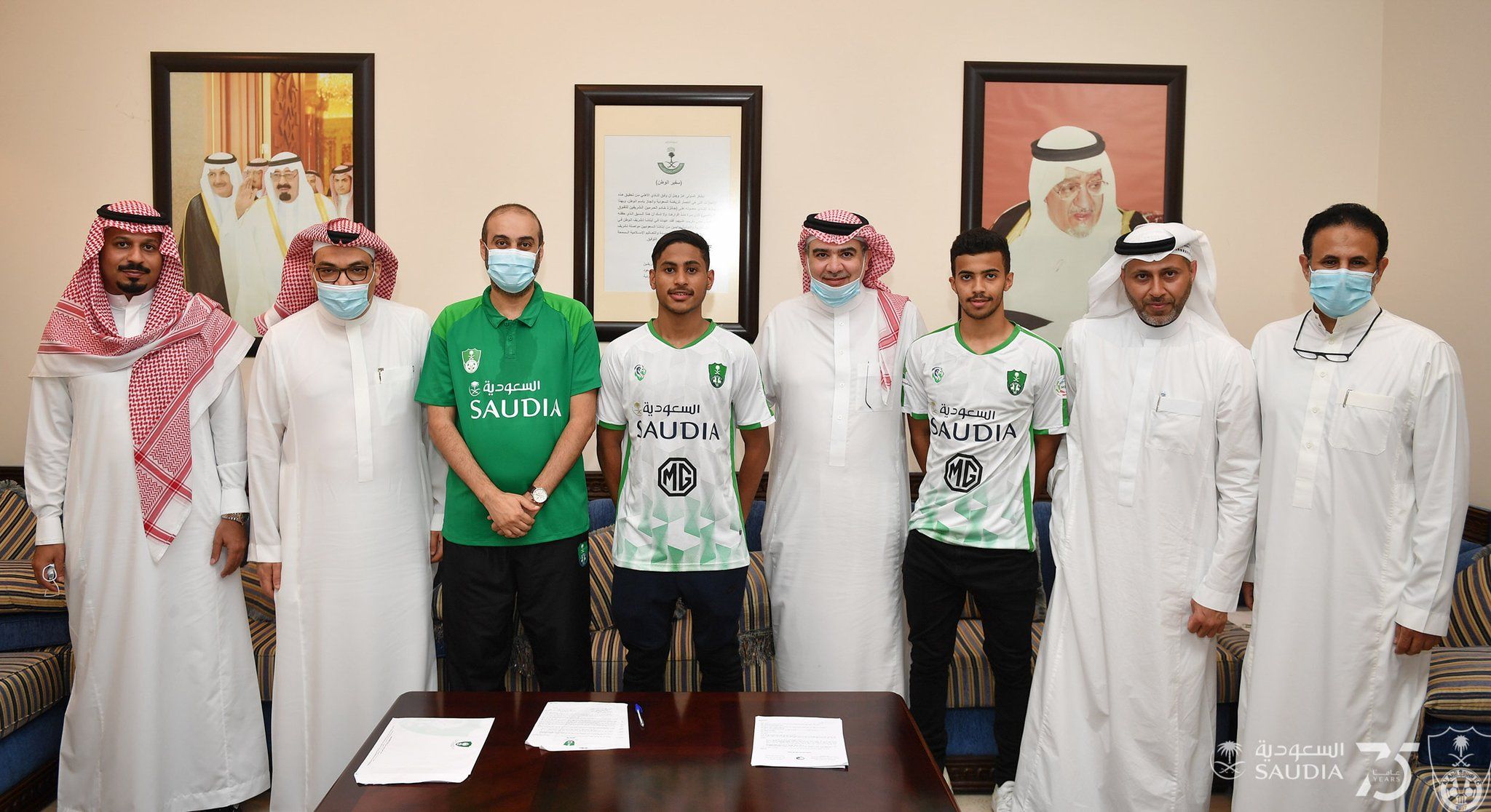 بصاص والعلي