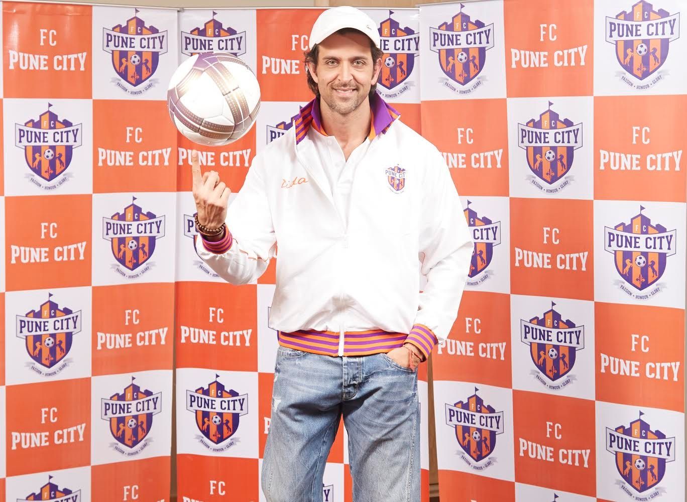 FC Pune City, Hrithik Roshan