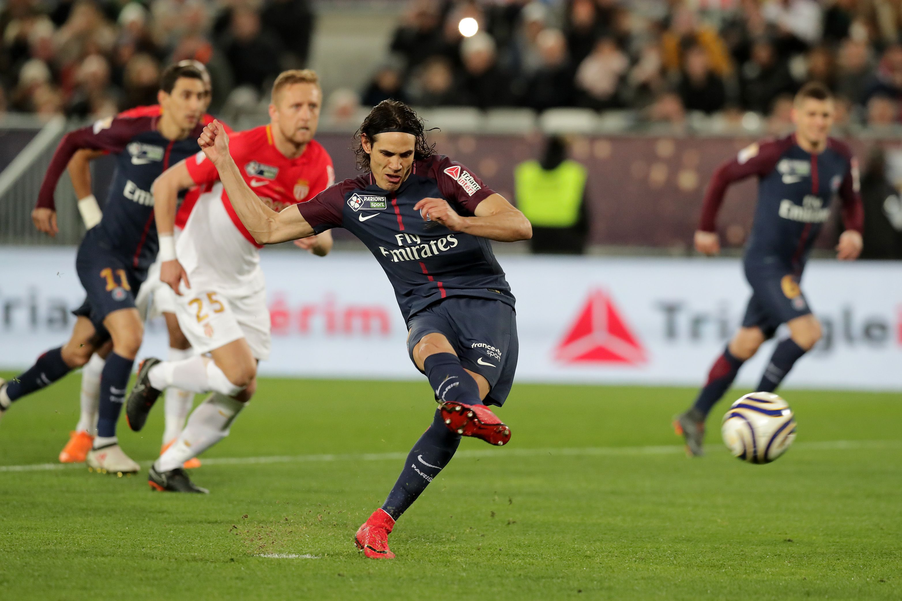 Edinson Cavani : Paris Saint-Germain v AS Monaco