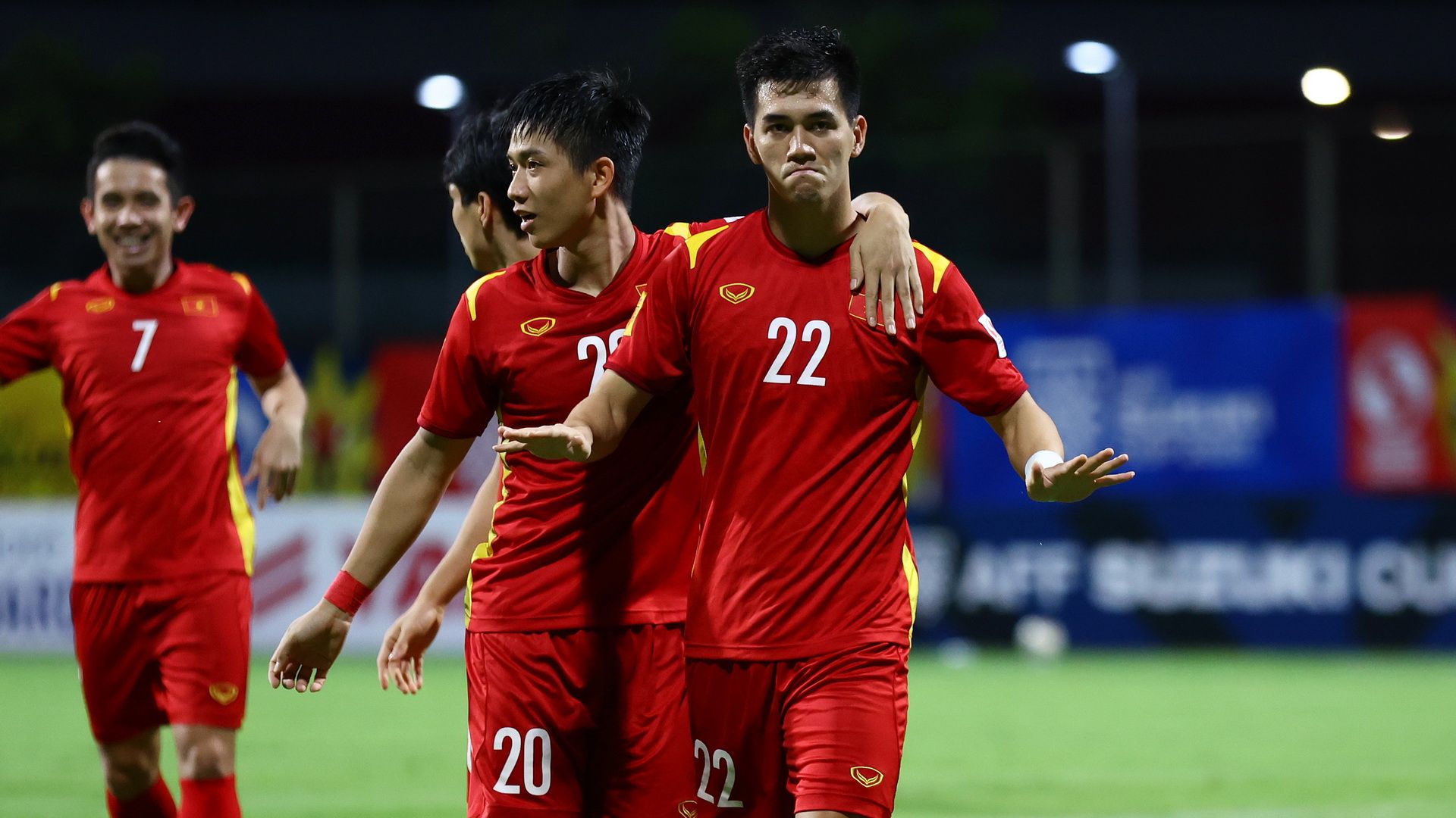 Nguyen Tien Linh Vietnam - Kamboja Piala AFF