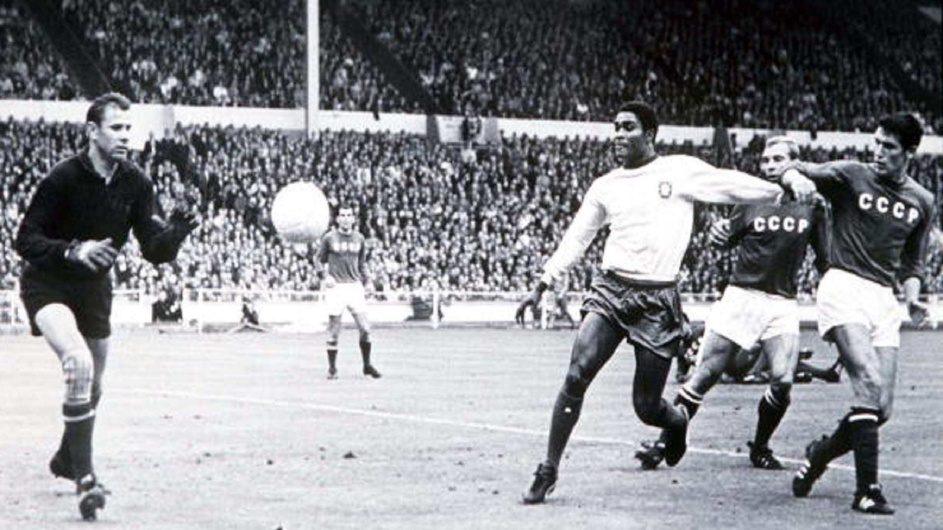 World Cup Finals, 1966. Third Place Play-Off. Wembley Stadium, England. 28th July, 1966. Portugal 2 v Soviet Union 1.