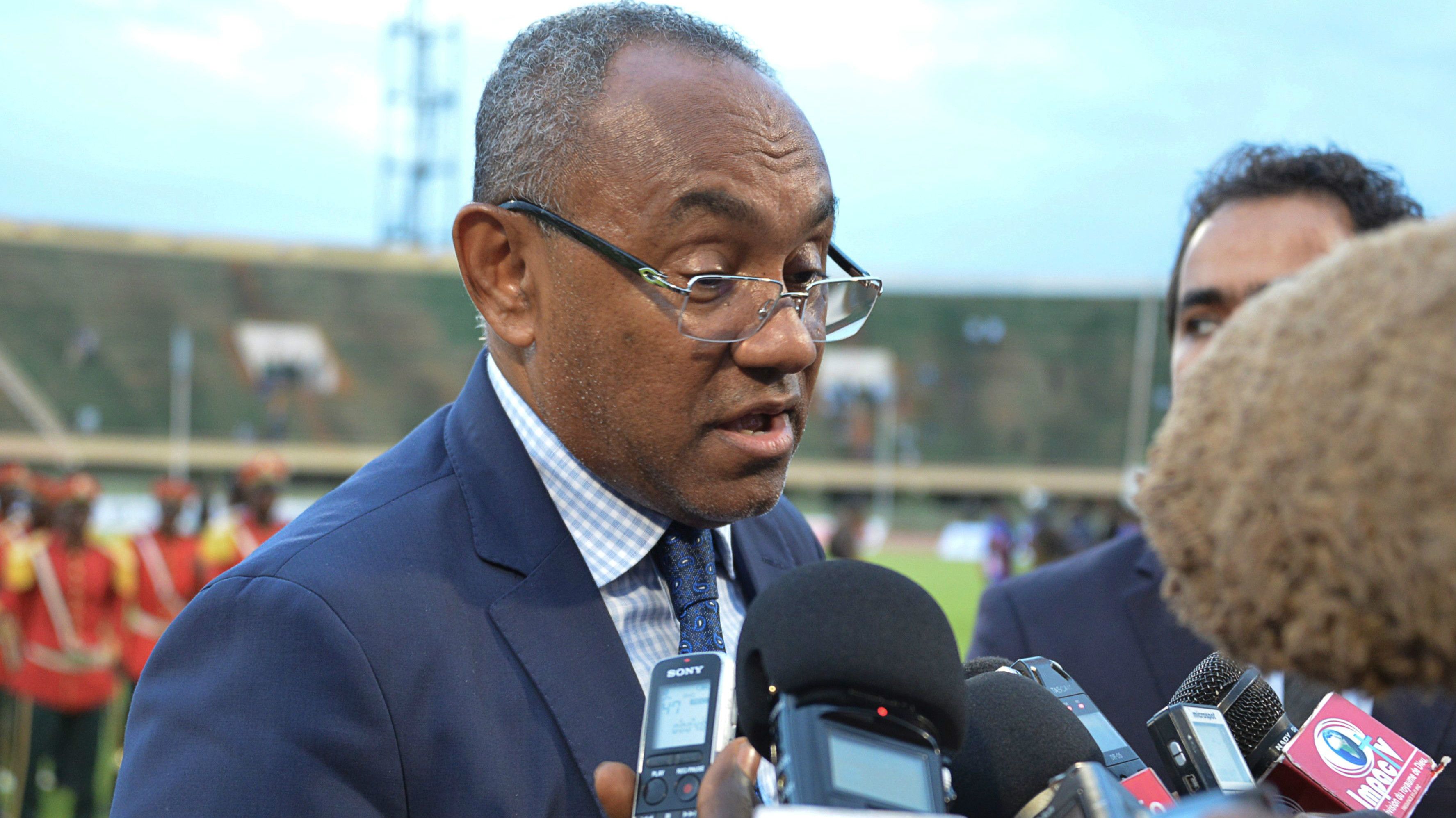 أحمد أحمد رئيس الكاف 19112017