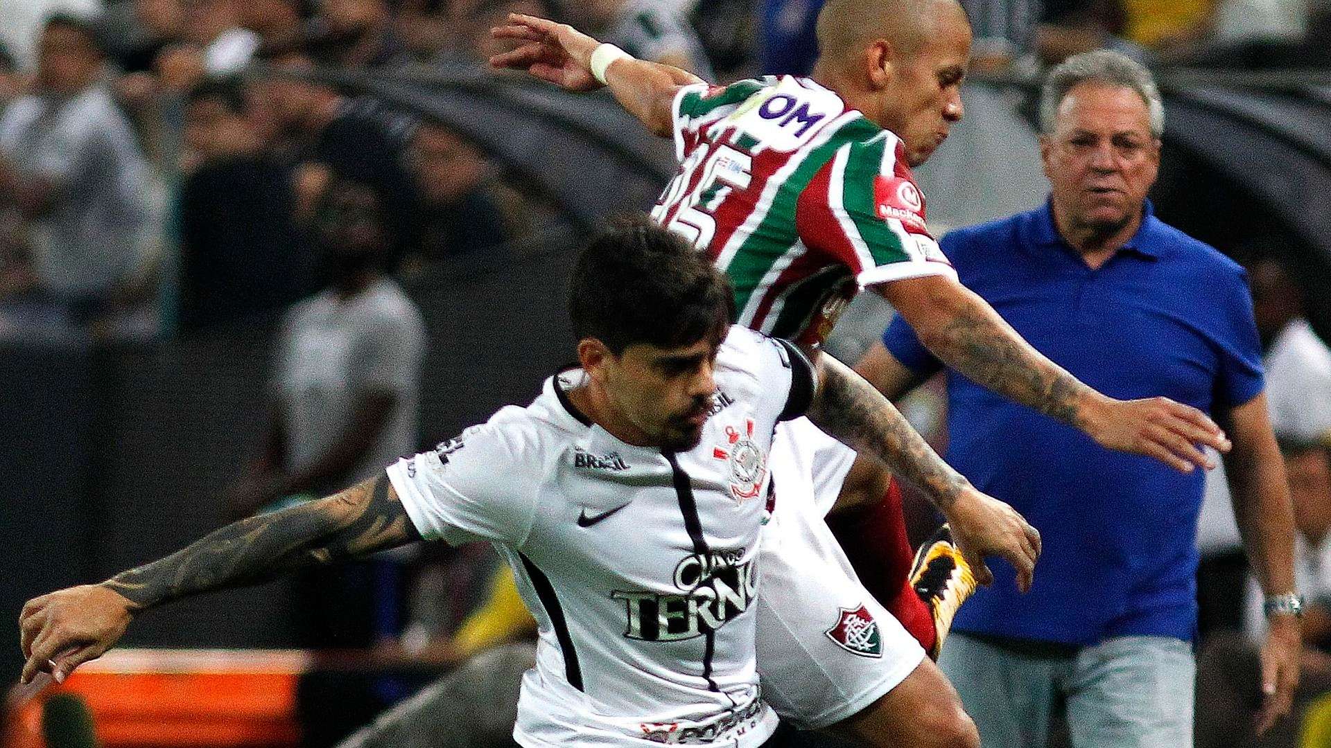 Fagner Marcos Junior Corinthians Fluminense Brasileirao Serie A 15112017