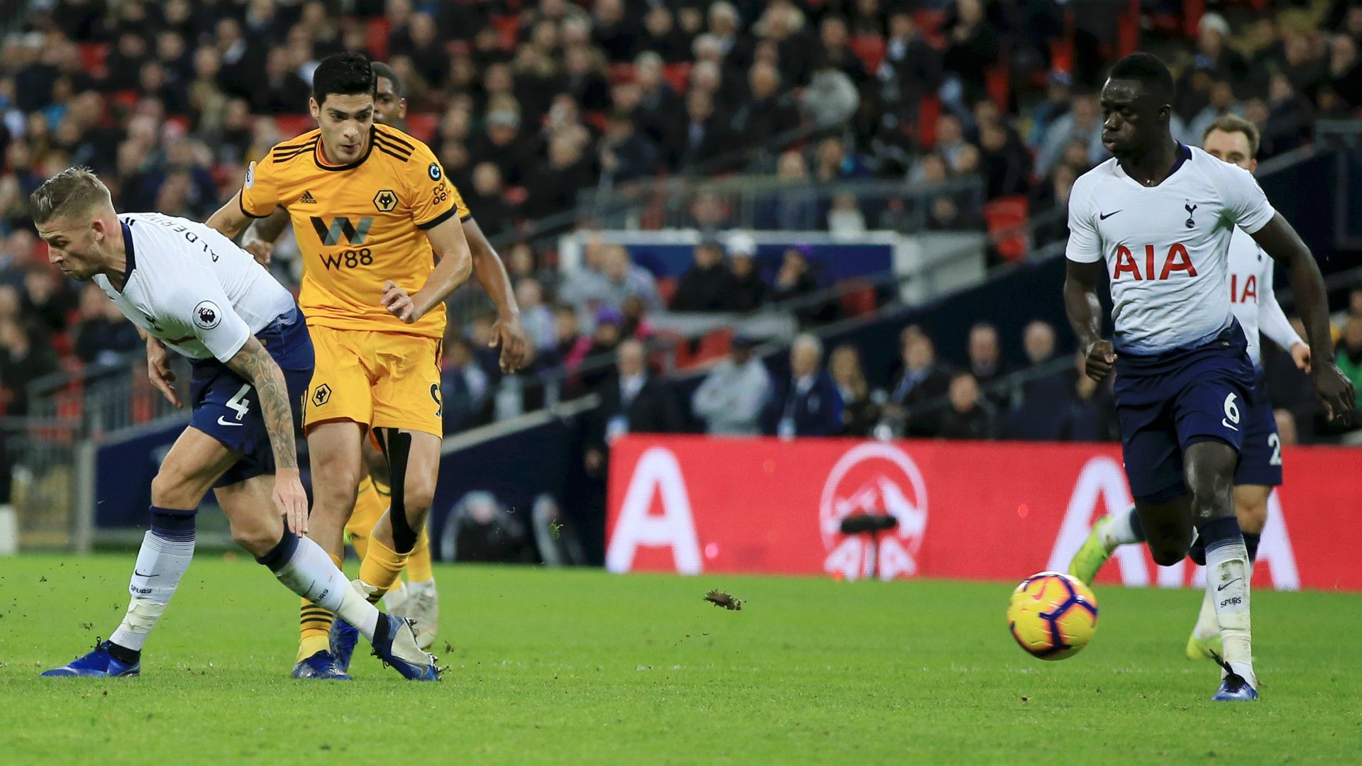 Raul Jimenez Wolverhamton Wanderers Tottenham 29122018