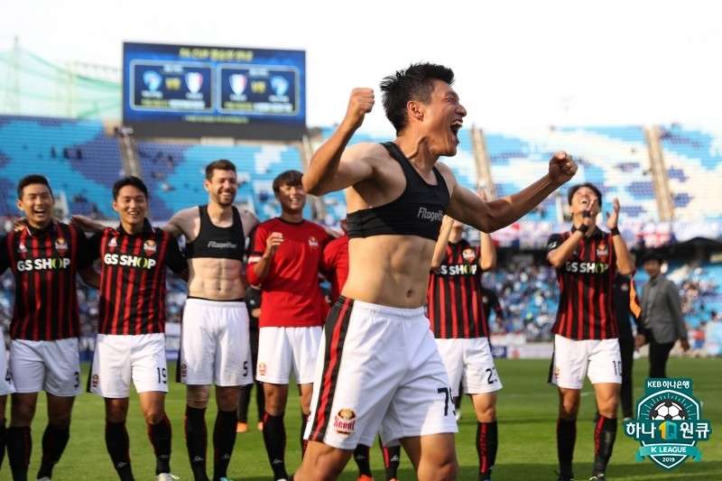 이명주 퍼포먼스