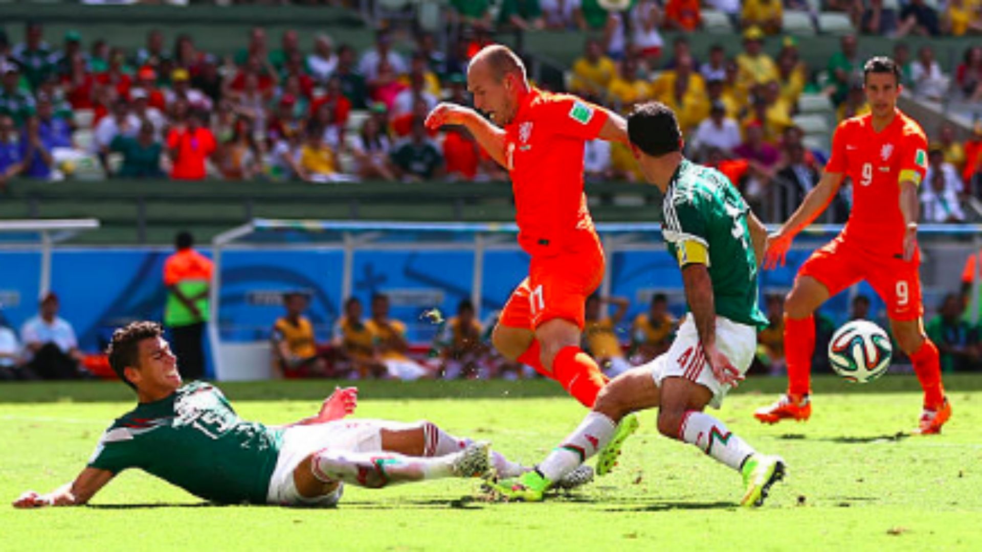 Héctor Moreno - Robben