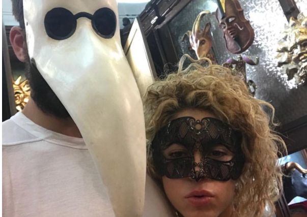 Pique Shakira máscaras