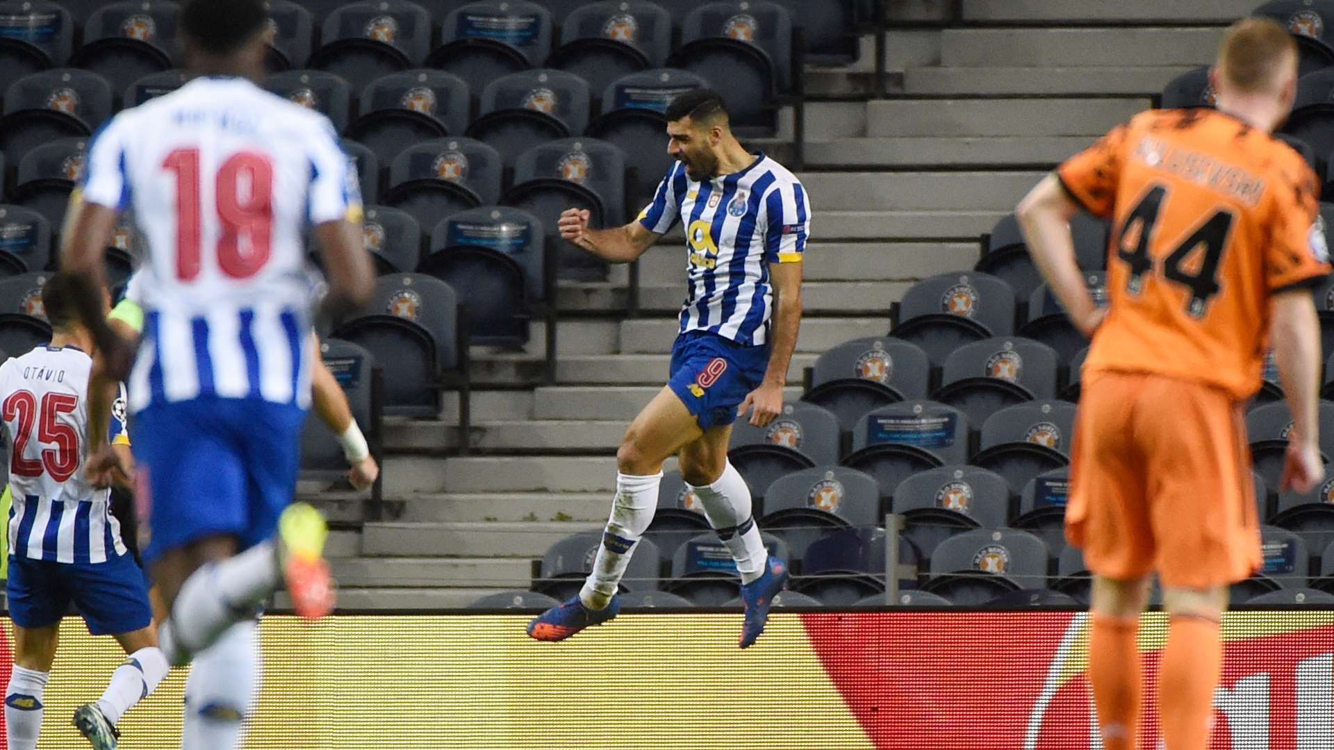 Taremi Porto Juventus Champions League