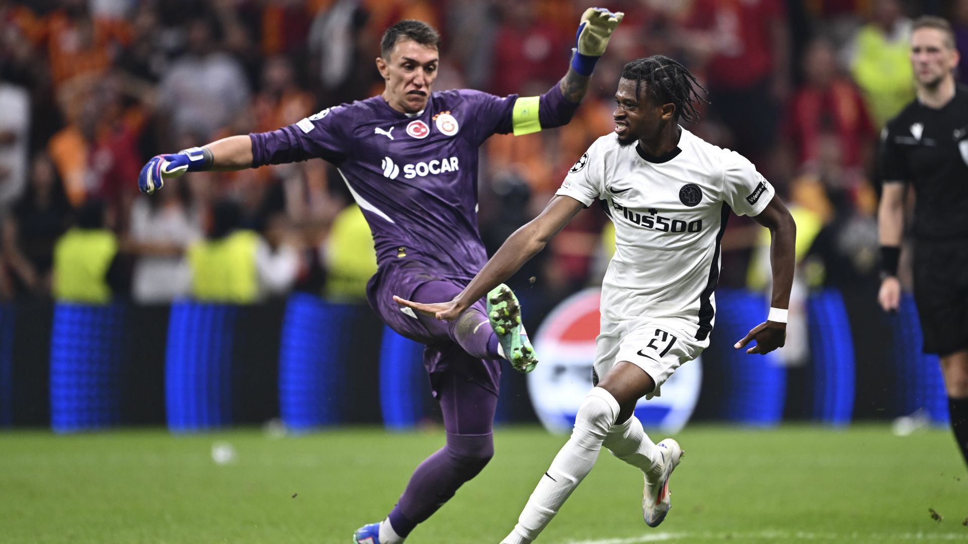 VIDEO: Galatasaray goalkeeper earns bizarre red card for TRIPPING 