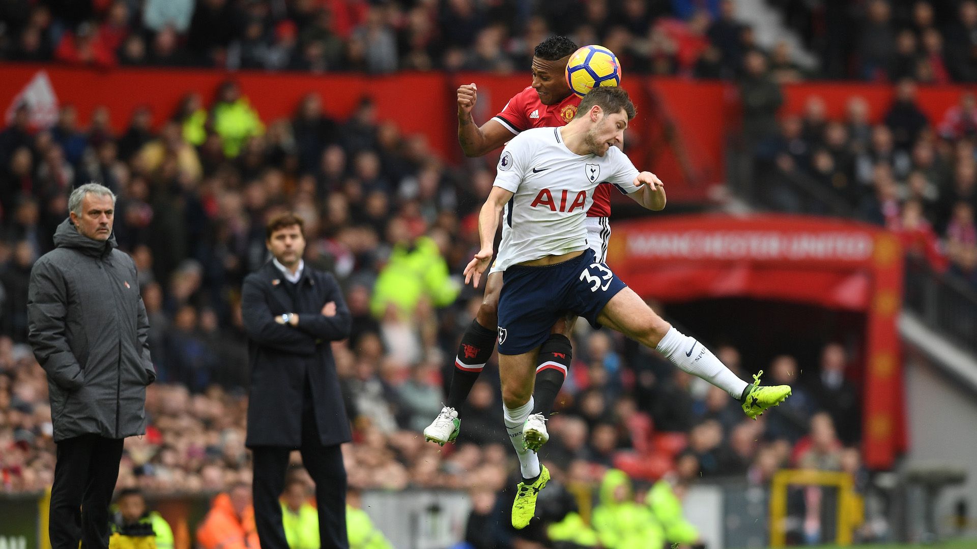 Ben Davies vs. Manchester United