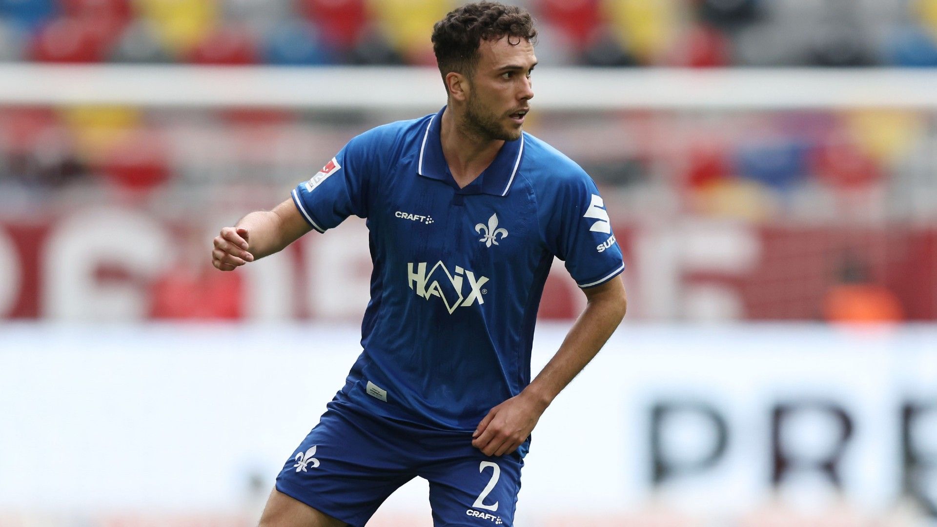 Sergio Lopez of SV Darmstadt 98 runs with the ball 