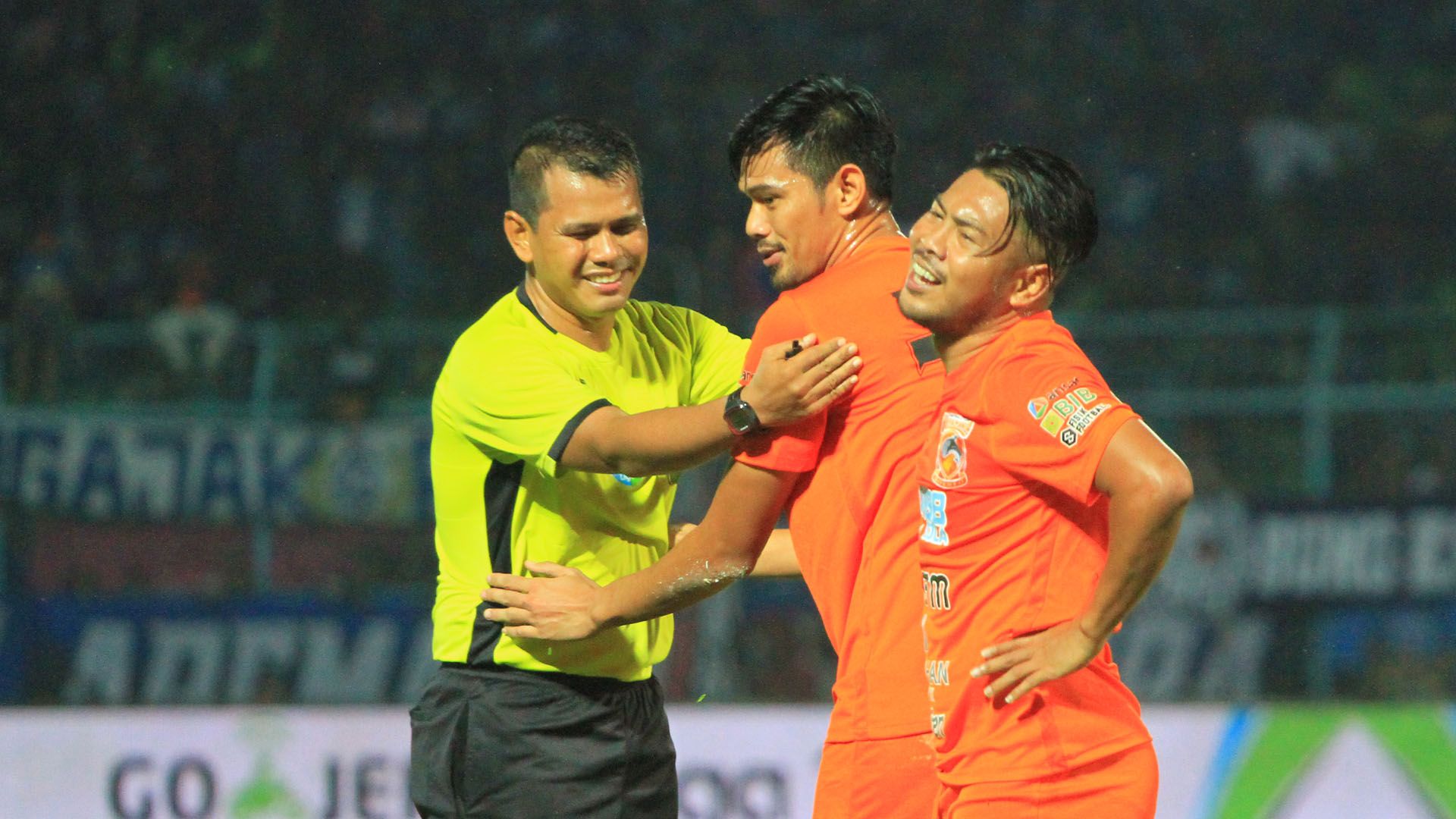 Faulur Rosy & Pemain Borneo FC