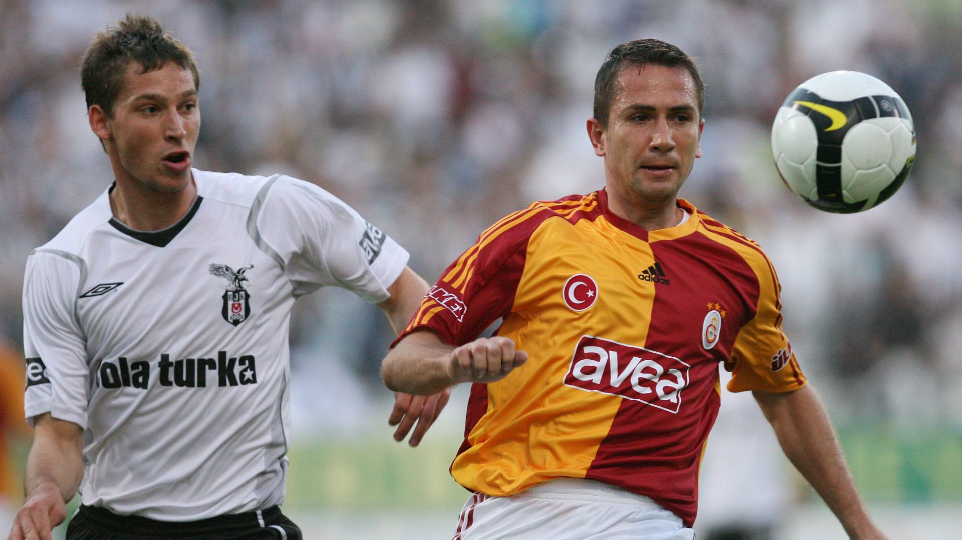 Emre Asik Filip Holosko Galatasaray Besiktas 05242009